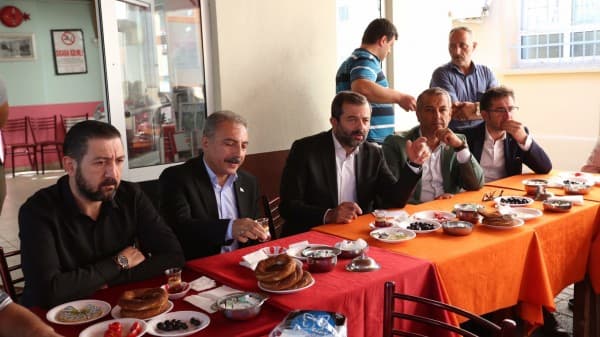 BAŞKAN IŞIK, ESNAFLARLA SABAH SOHBETLERİNDE BULUŞUYOR fotoğraf 3
