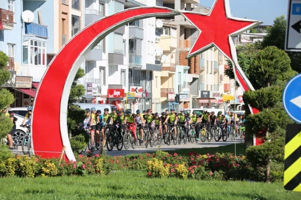 BİSİKLET TUTKUNLARI GÜRSU’NUN DOĞASINDA BULUŞTU fotoğraf 1