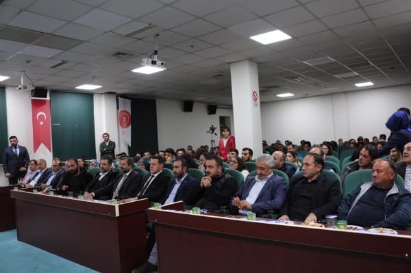BAŞKAN IŞIK  “GENÇLERİMİZİN HAYALLERİNE GİDEN YOLU AYDINLATMAYA ÇALIŞIYORUZ” fotoğraf 12