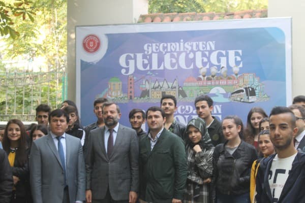 BAŞKAN IŞIK, GENÇLERİMİZ TARİHİMİZİN IŞIĞIYLA GELECEĞE BAKMALI fotoğraf 3