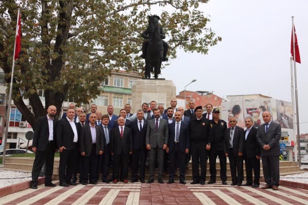 BAŞKAN MUSTAFA IŞIK, MUHTARLARIMIZ VATANDAŞA HİZMETTE EN YAKIN DESTEKÇİMİZ fotoğraf 3