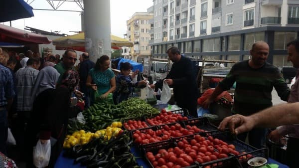 BAŞKAN IŞIK PAZARIN NABZINI TUTTU fotoğraf 7