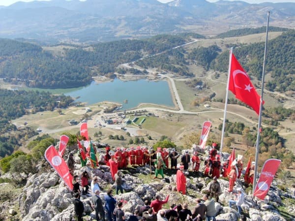 29 EKİM COŞKUSU GÜRSU SEMALARINDA DALGALANDI fotoğraf 8