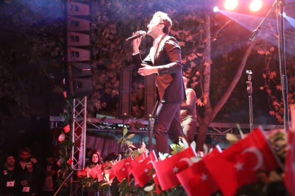 BAŞKAN MUSTAFA IŞIK, CUMHURİYET’İ SEVMEK, CUMHURİYET’İ KORUMAK HİZMETLERLE OLUR fotoğraf 2