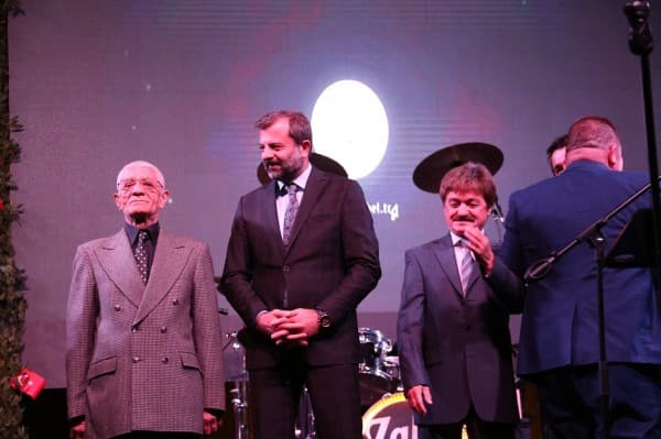 BAŞKAN MUSTAFA IŞIK, CUMHURİYET’İ SEVMEK, CUMHURİYET’İ KORUMAK HİZMETLERLE OLUR fotoğraf 9