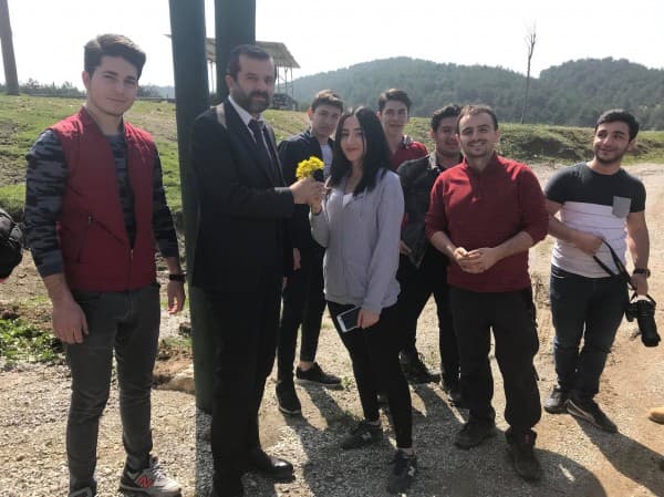 GÜRSULU GENÇLERE DİJİTAL DETOKS fotoğraf 2