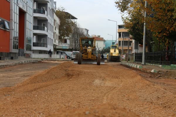 BAŞKAN MUSTAFA IŞIK “CADDE VE SOKAKLARIMIZA IŞILTI KAZANDIRIYORUZ’ fotoğraf 6
