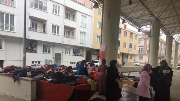 GÜRSU BELEDİYESİ YARDIM KÖPRÜSÜ OLUŞTURUYOR fotoğraf 7