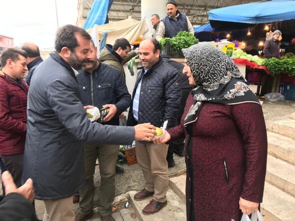 GÜRSULULARA DEVECİ ARMUDU İKRAM EDİLDİ fotoğraf 1
