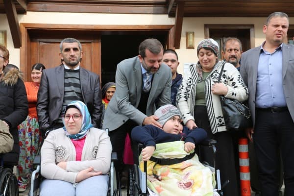 ASIL ENGEL AKIL VE KALPTE OLUŞTURULAN DUVARLARDIR fotoğraf 11