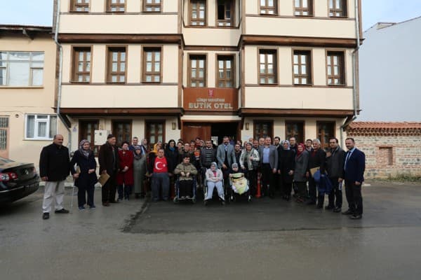 ASIL ENGEL AKIL VE KALPTE OLUŞTURULAN DUVARLARDIR fotoğraf 10