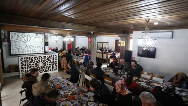 ASIL ENGEL AKIL VE KALPTE OLUŞTURULAN DUVARLARDIR fotoğraf 8