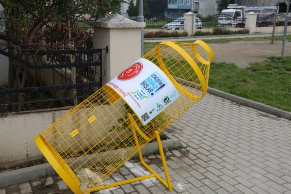 GÜRSU’DA PET ŞİŞE KAFESLERİ OLUŞTURULDU fotoğraf 6