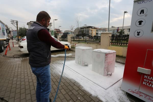 GÜRSU’DA YERALTI ÇÖP KONTEYNERLERİ TEMİZLENİYOR fotoğraf 8
