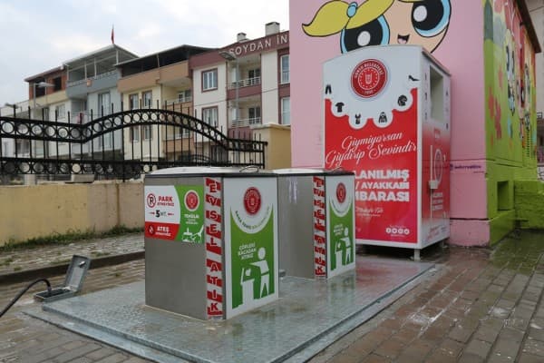 GÜRSU’DA YERALTI ÇÖP KONTEYNERLERİ TEMİZLENİYOR fotoğraf 5