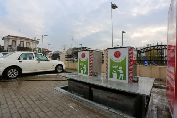GÜRSU’DA YERALTI ÇÖP KONTEYNERLERİ TEMİZLENİYOR fotoğraf 3