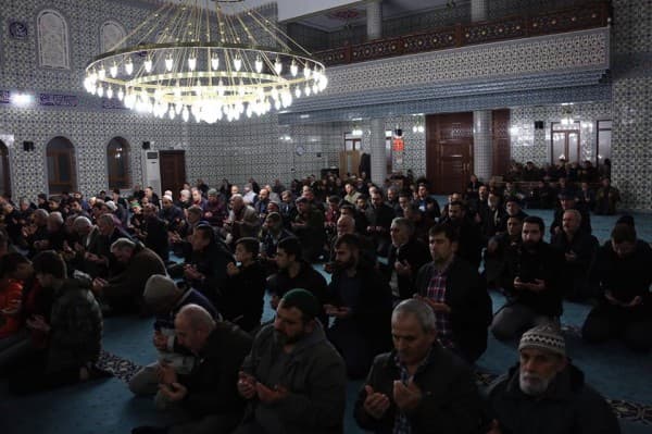 GÜRSULULAR MEKKE’NİN FETHİNİ ANDI fotoğraf 3