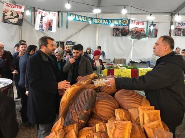 GÜRSU 3.HAMSİ FESTİVALİ’NDE HAMSİYE VE KEMENÇEYE DOYULDU fotoğraf 1
