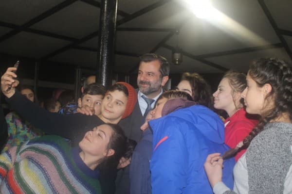 BAŞKAN MUSTAFA IŞIK, GENÇLERİMİZ COĞRAFİK SINIRLARI AŞAN BİR BAKIŞ AÇISIYLA YETİŞMELİ fotoğraf 3