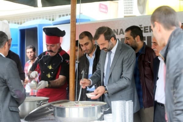GÜRSU’DA AŞURE BEREKETİ PAYLAŞILDI fotoğraf 4
