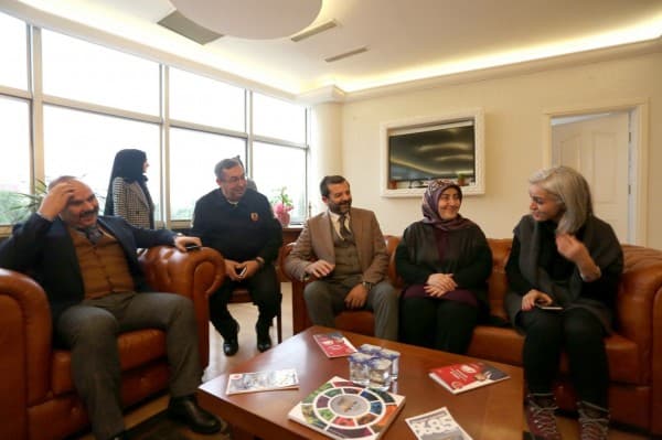 BAŞKAN MUSTAFA IŞIK, GENÇLERİMİZ COĞRAFİK SINIRLARI AŞAN BİR BAKIŞ AÇISIYLA YETİŞMELİ fotoğraf 7