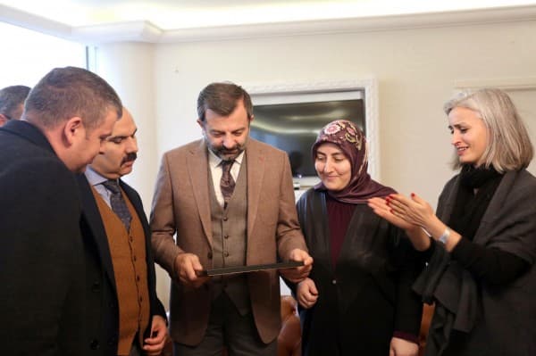 BAŞKAN MUSTAFA IŞIK, GENÇLERİMİZ COĞRAFİK SINIRLARI AŞAN BİR BAKIŞ AÇISIYLA YETİŞMELİ fotoğraf 10