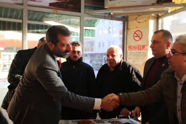 BAŞKAN IŞIK, “SABAH SOHBETLERİMİZLE ESNAFIMIZIN NABZINI TUTUYORUZ” fotoğraf 2