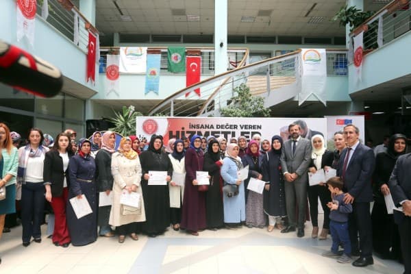 GÜRSULU KADINLAR, TARIMDA İSTİHDAM İÇİN BELGELERİNİ ALDI fotoğraf 7
