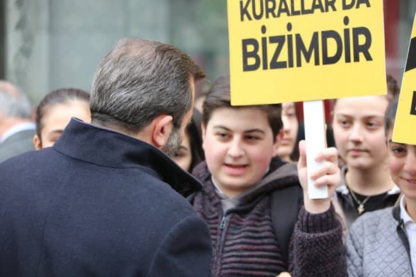GÜRSU PROTOKOLÜ YAYALAR İÇİN YOLLARDAYDI fotoğraf 2