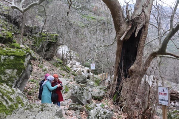 BAŞKAN MUSTAFA IŞIK, GENÇLERİMİZ FOTOGRAFLARIYLA GÖZLERİNDEKİ IŞIĞI YANSITIYOR fotoğraf 3