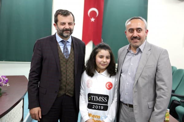 ÖĞRENCİLER OLİMPİYAT COŞKUSUNU BAŞKAN IŞIKLA PAYLAŞTI fotoğraf 4