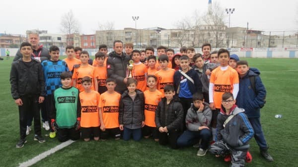 GÜRSU BELEDİYESPOR U14 TAKIMI NAMAĞLUP ŞAMPİYON fotoğraf 4