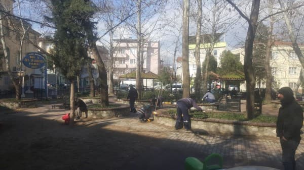 GÜRSU’NUN PARKLARI VE CADDELERİ ÇİÇEK AÇIYOR fotoğraf 7