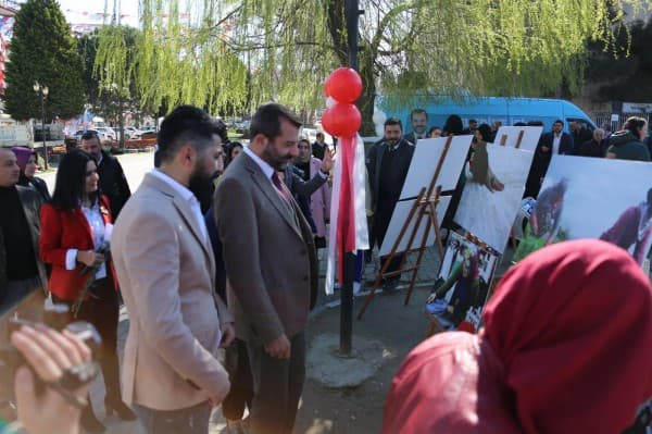 BAŞKAN MUSTAFA IŞIK , KARLARA İNAT ÇİÇEK AÇAN KARDELENDİR KADIN fotoğraf 6