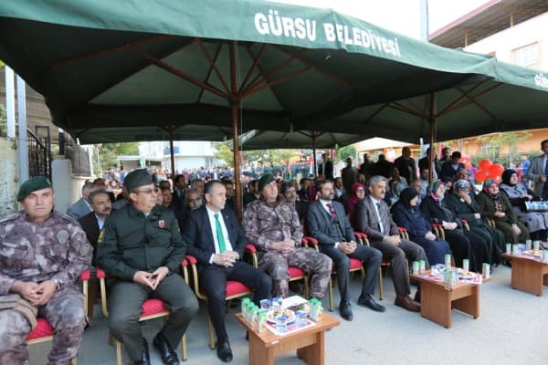 GÜRSU’DA PARKLAR ŞEHİT İSİMLERİYLE TAÇLANIYOR fotoğraf 2