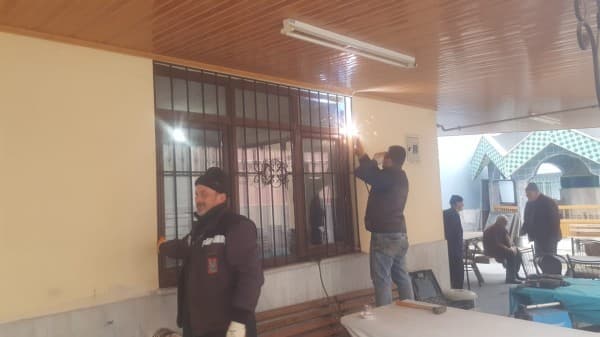 GÜRSU BELEDİYESİ KAMUSAL ALANLARA BAKIM YAPIYOR fotoğraf 8