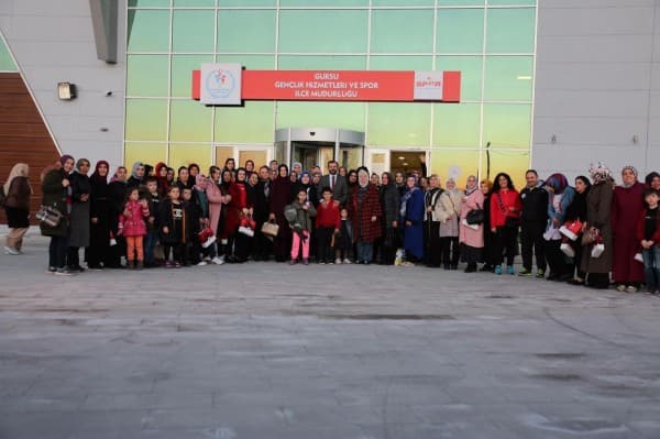 BAŞKAN IŞIK GÜRSULU KADINLARLA BEŞ ÇAYINDA BULUŞTU fotoğraf 10