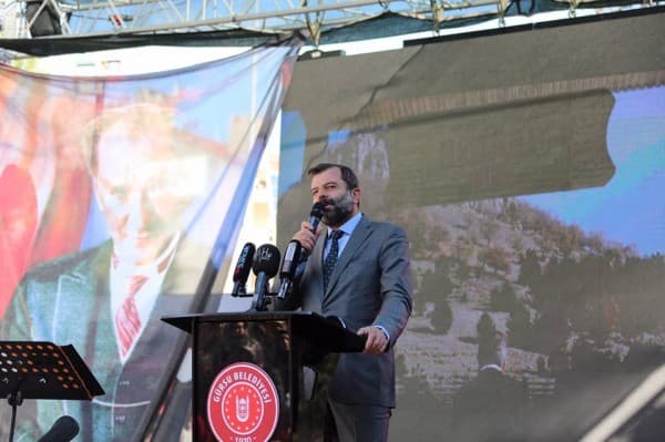 BAŞKAN IŞIK “DOĞADAKİ RENKLİLİK GİBİ KÜLTÜREL ÇEŞİTLİLİĞİMİZİN SİMGESİDİR NEVRUZ” fotoğraf 10
