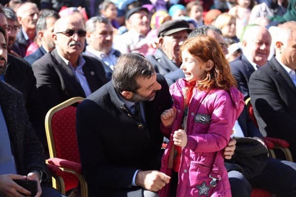 BAŞKAN IŞIK “DOĞADAKİ RENKLİLİK GİBİ KÜLTÜREL ÇEŞİTLİLİĞİMİZİN SİMGESİDİR NEVRUZ” fotoğraf 13