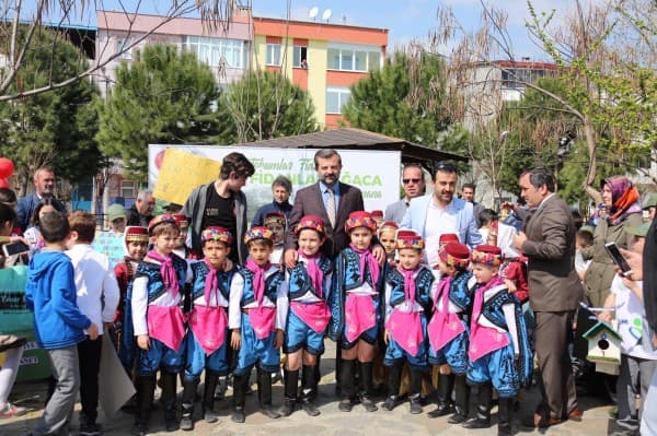 GÜRSULU ÖĞRENCİLER GERİ DÖNÜŞÜMLE DOĞAYI KORUYOR fotoğraf 8