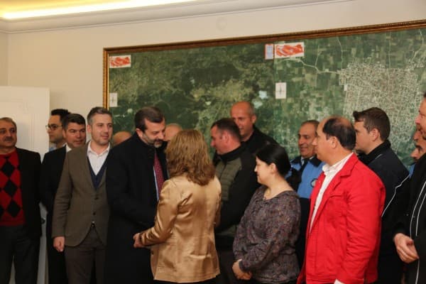 BAŞKAN IŞIĞA PERSONELİNDEN COŞKULU KARŞILAMA fotoğraf 2