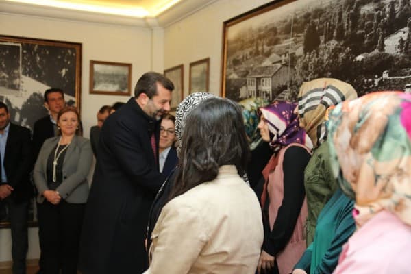 BAŞKAN IŞIĞA PERSONELİNDEN COŞKULU KARŞILAMA fotoğraf 4