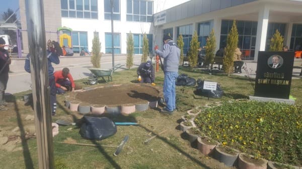 GÜRSU CÜNEYT YILDIZ DEVLET HASTANESİ’NE ÇEVRE DÜZENLEMESİ fotoğraf 6