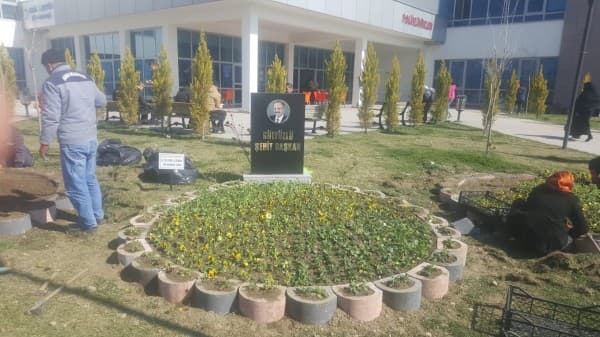 GÜRSU CÜNEYT YILDIZ DEVLET HASTANESİ’NE ÇEVRE DÜZENLEMESİ fotoğraf 9