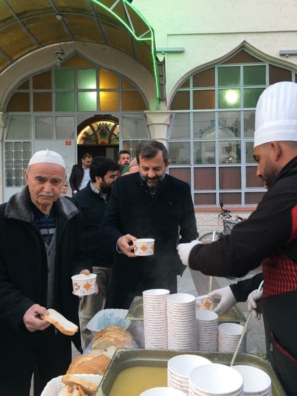 BAŞKAN IŞIK, SEHER VAKİTLERİNDE İLÇE HALKIYLA BULUŞUYOR fotoğraf 4
