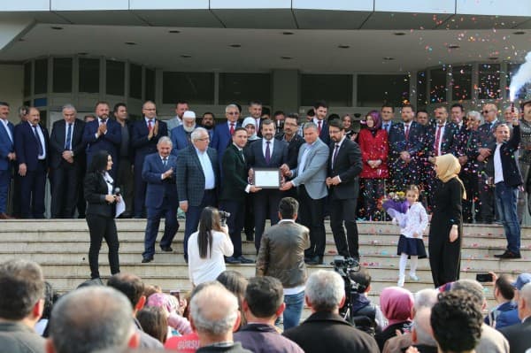 BAŞKAN IŞIK MAZBATASINI ALDI fotoğraf 1