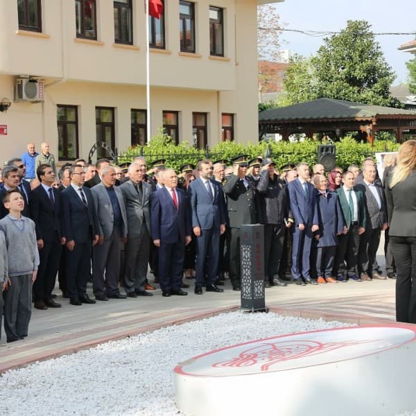 BAŞKAN MUSTAFA IŞIK’IN MAKAMINA ADAŞI ÖĞRENCİ OTURDU fotoğraf 4