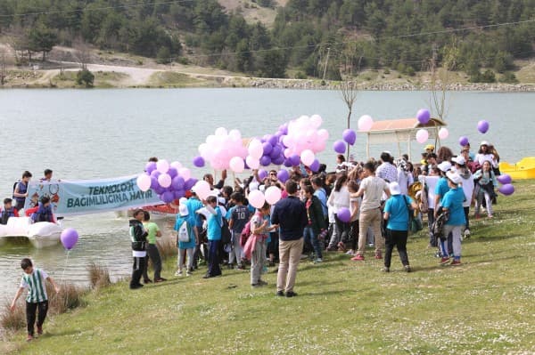 GELENEKSEL SOKAK OYUNLARI GÜRSU’DA CANLANDIRILDI fotoğraf 1