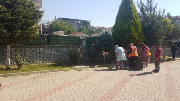 GÜRSU’DA KAMUSAL ALANLARDA YAZ IŞILTISI fotoğraf 2