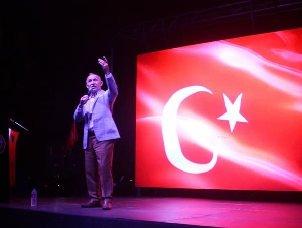 GÜRSULULAR DEMOKRASİ VE MİLLİ BİRLİK İÇİN MEYDANLARDA KENETLENDİ fotoğraf 8